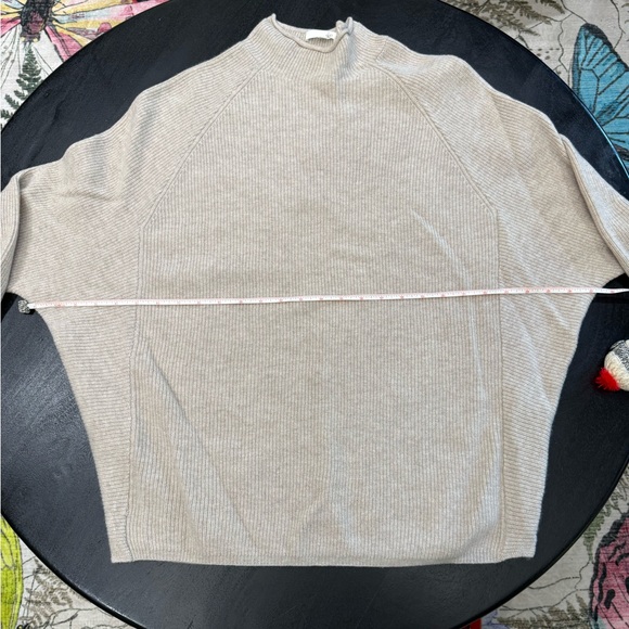 ❤️🤩Skin🤩❤️Mock Neck Cream Knit Sweater Size Small - Picture 7 of 12